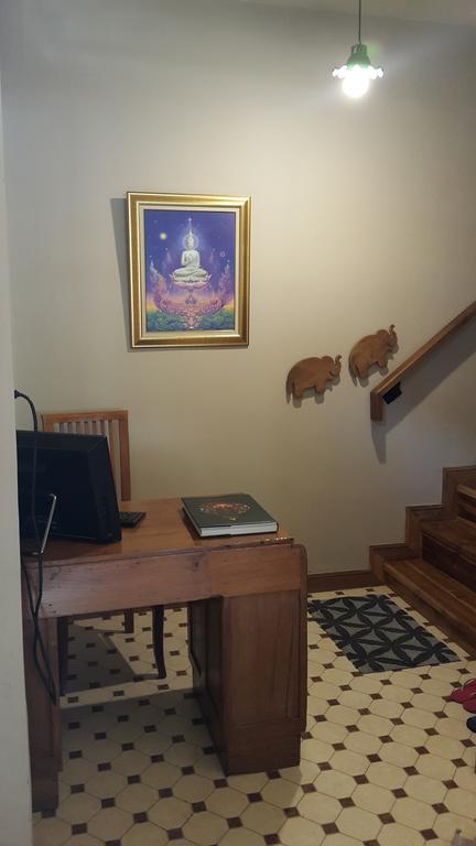 The Royal Thatien Village Bangkok Room photo